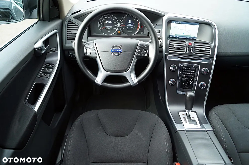 Volvo XC 60 D4 Geartronic Momentum - 21