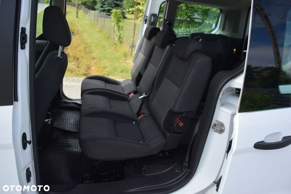 Ford Tourneo Connect Grand - 34