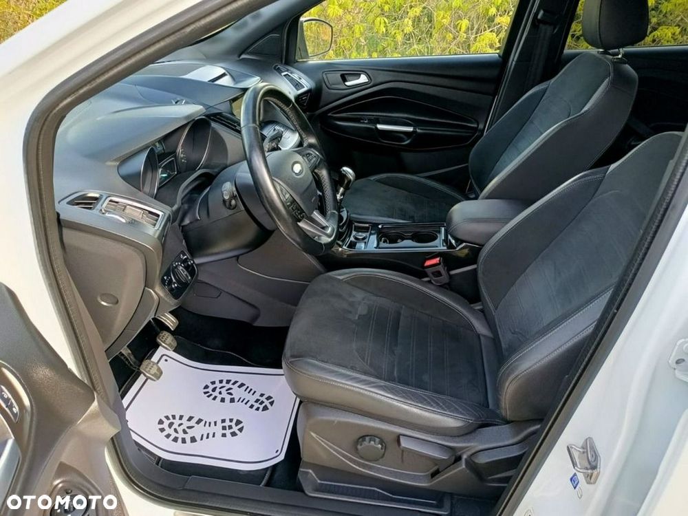 Ford Kuga 2.0 TDCi 2x4 ST-Line - 20