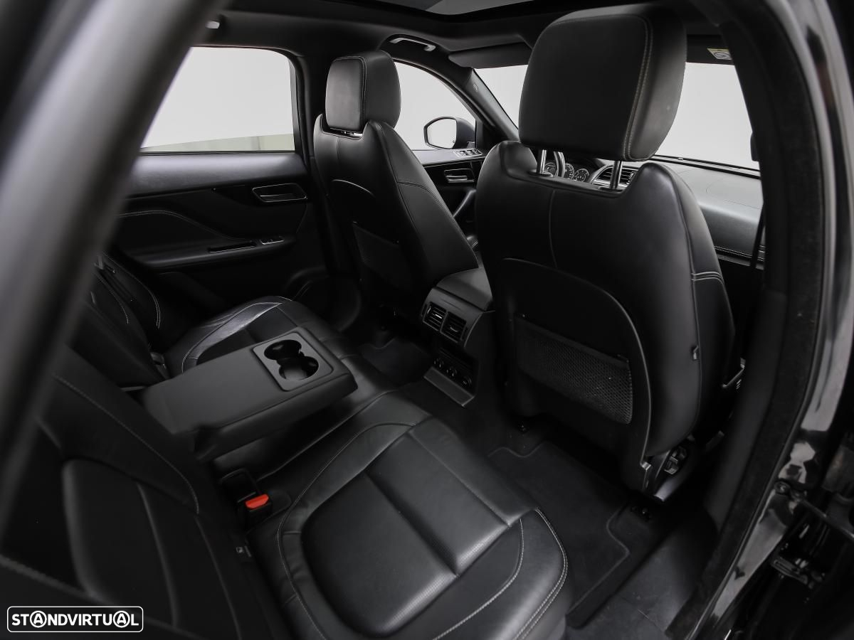 Jaguar F-Pace - 11
