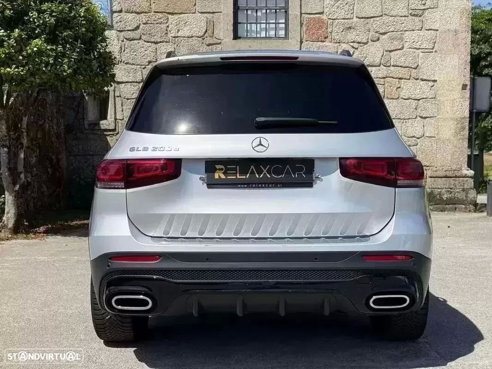 Mercedes-Benz GLB 200 d AMG Line - 11