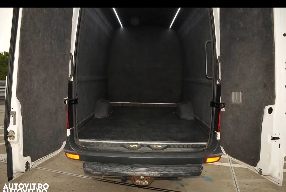 Mercedes-Benz Sprinter - 11