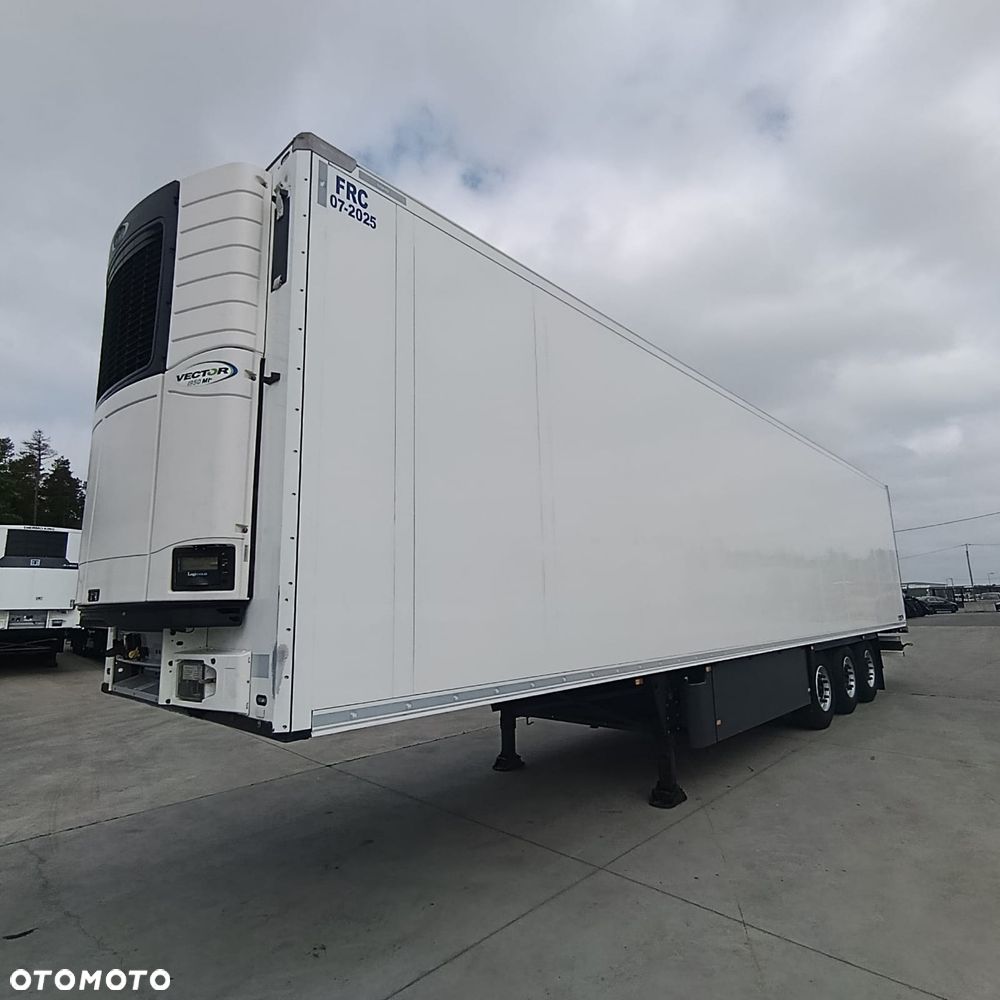Schmitz Cargobull Chłodnia Schmitz 2019 r., Listwa LDS - AMAZON , z Carrier Vector 1950 - 1