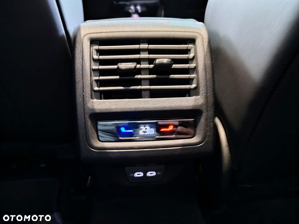 Volkswagen Golf Variant - 31