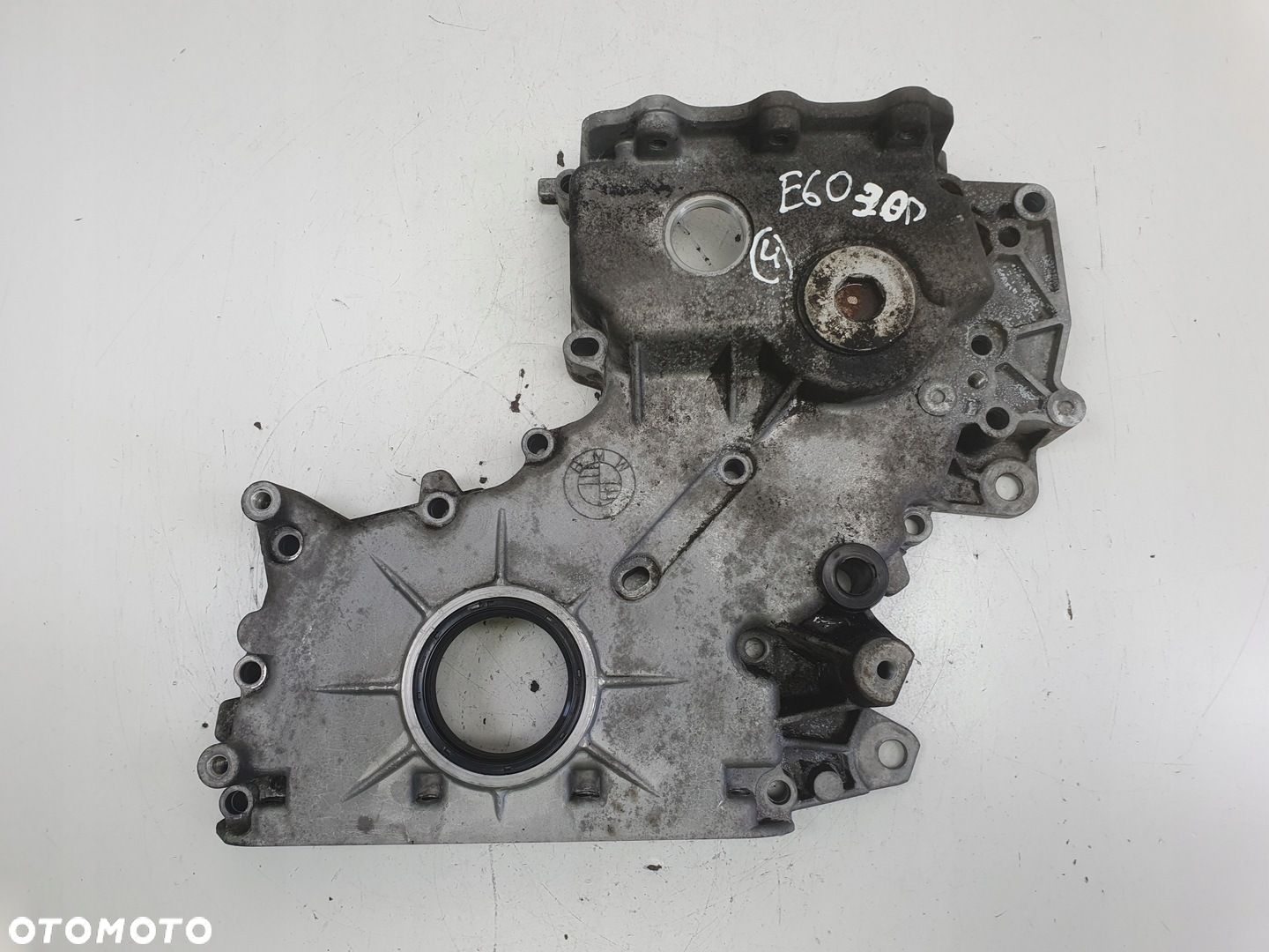 BMW E60 3.0 D M57 OBUDOWA ROZRZĄDU Osłona 7786751 - 1