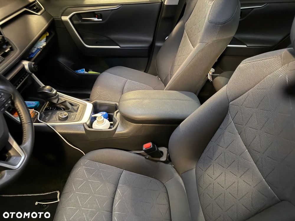 Toyota RAV4 - 7