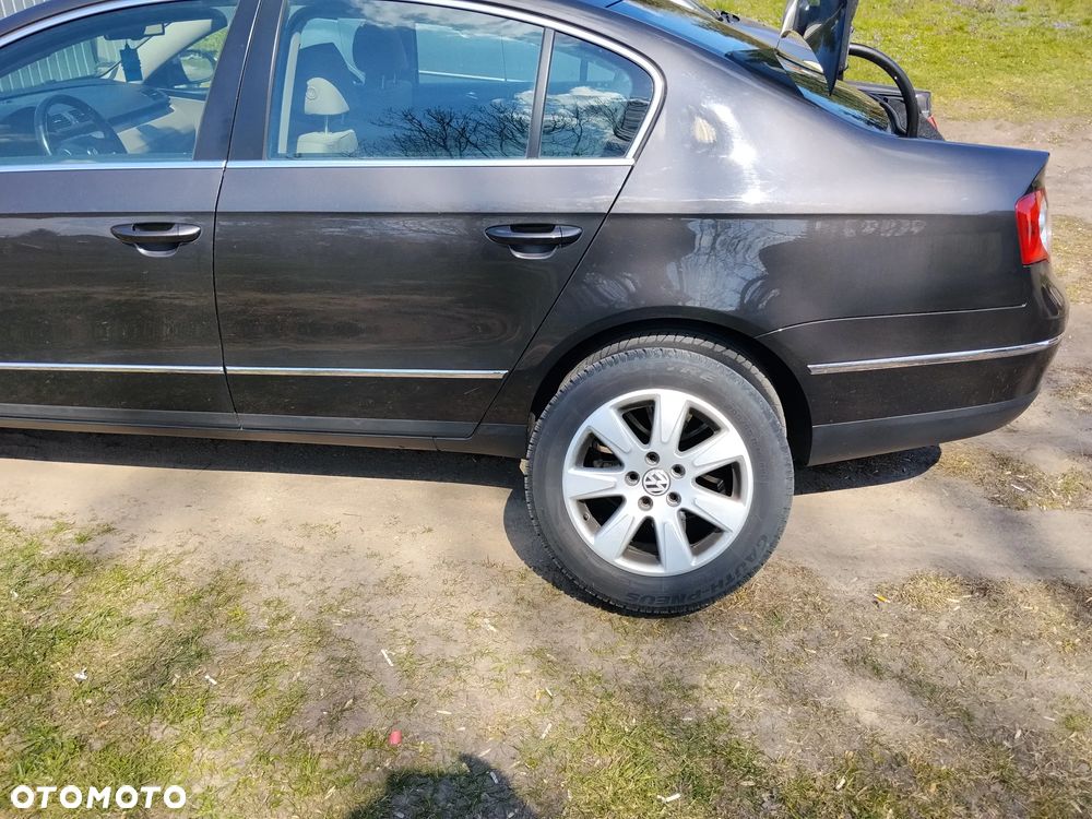 Volkswagen Passat 1.9 TDI Trendline - 4
