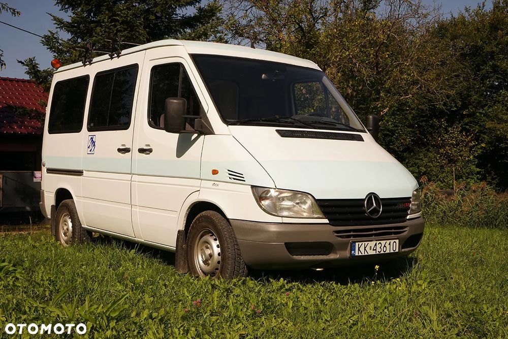 Mercedes-Benz Sprinter - 2