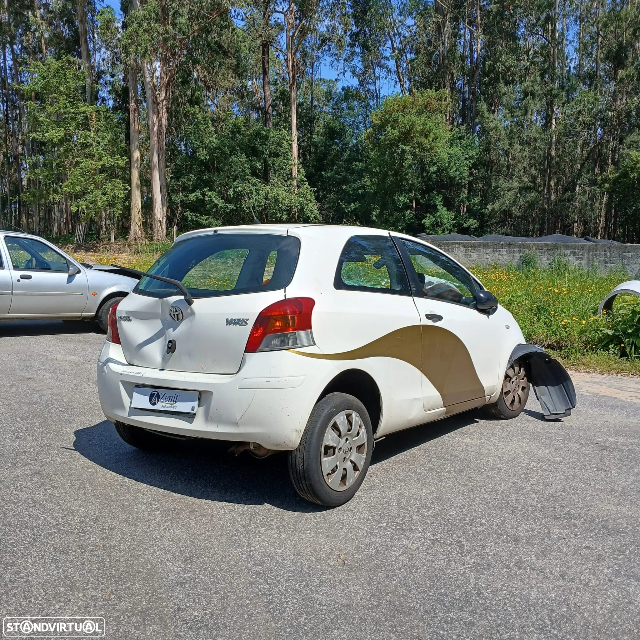 TOYOTA YARIS 1364 cc 90 cv de 2009 - Peças Usadas (9882) - 4