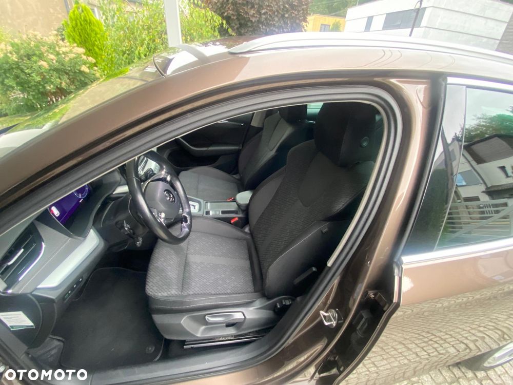 Skoda Octavia 2.0 TDI Style DSG - 10