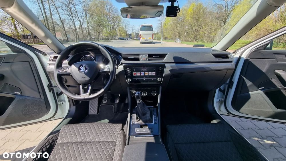 Skoda Superb 2.0 TDI Style - 14
