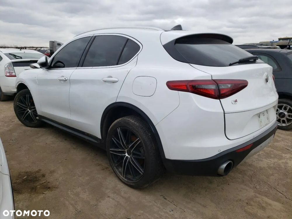 Alfa Romeo Stelvio 2.0 Turbo Sprint Q4 - 7
