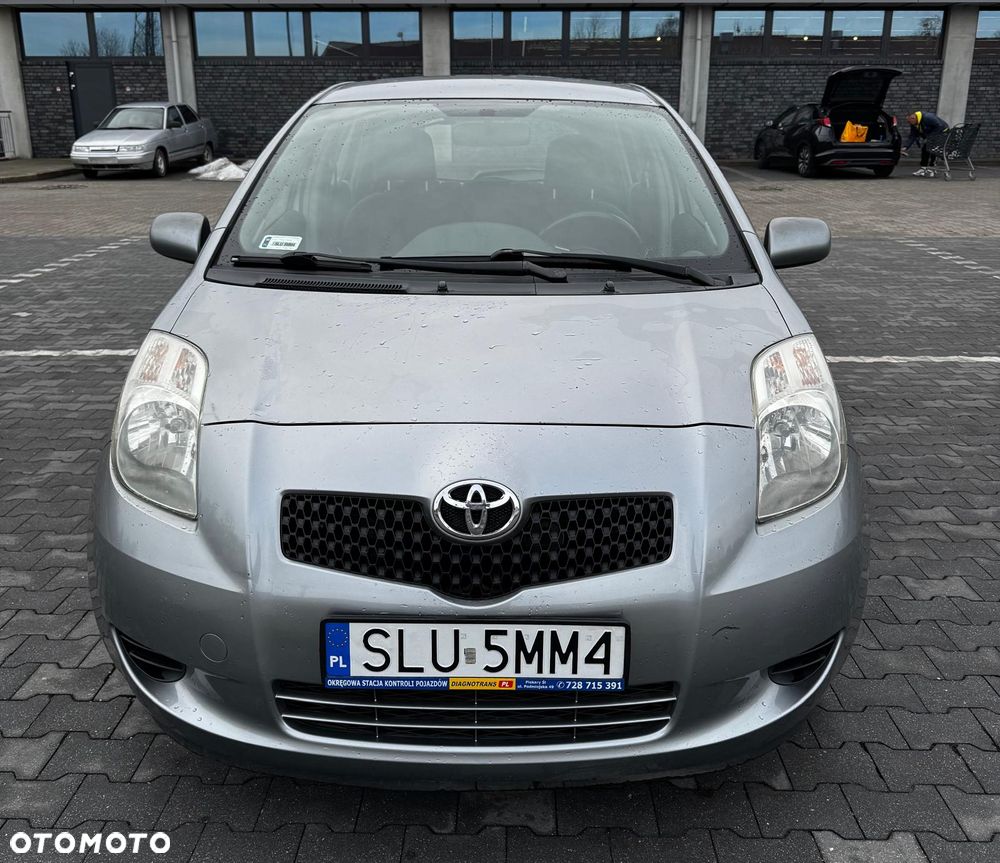 Toyota Yaris - 7