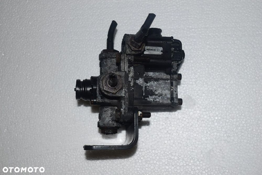 ZAWÓR MAGNETYCZNY MAN TGL - 1