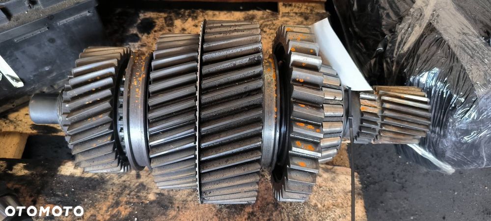 CHOINKA WAŁEK VOLVO FH II FH5 460 - 1