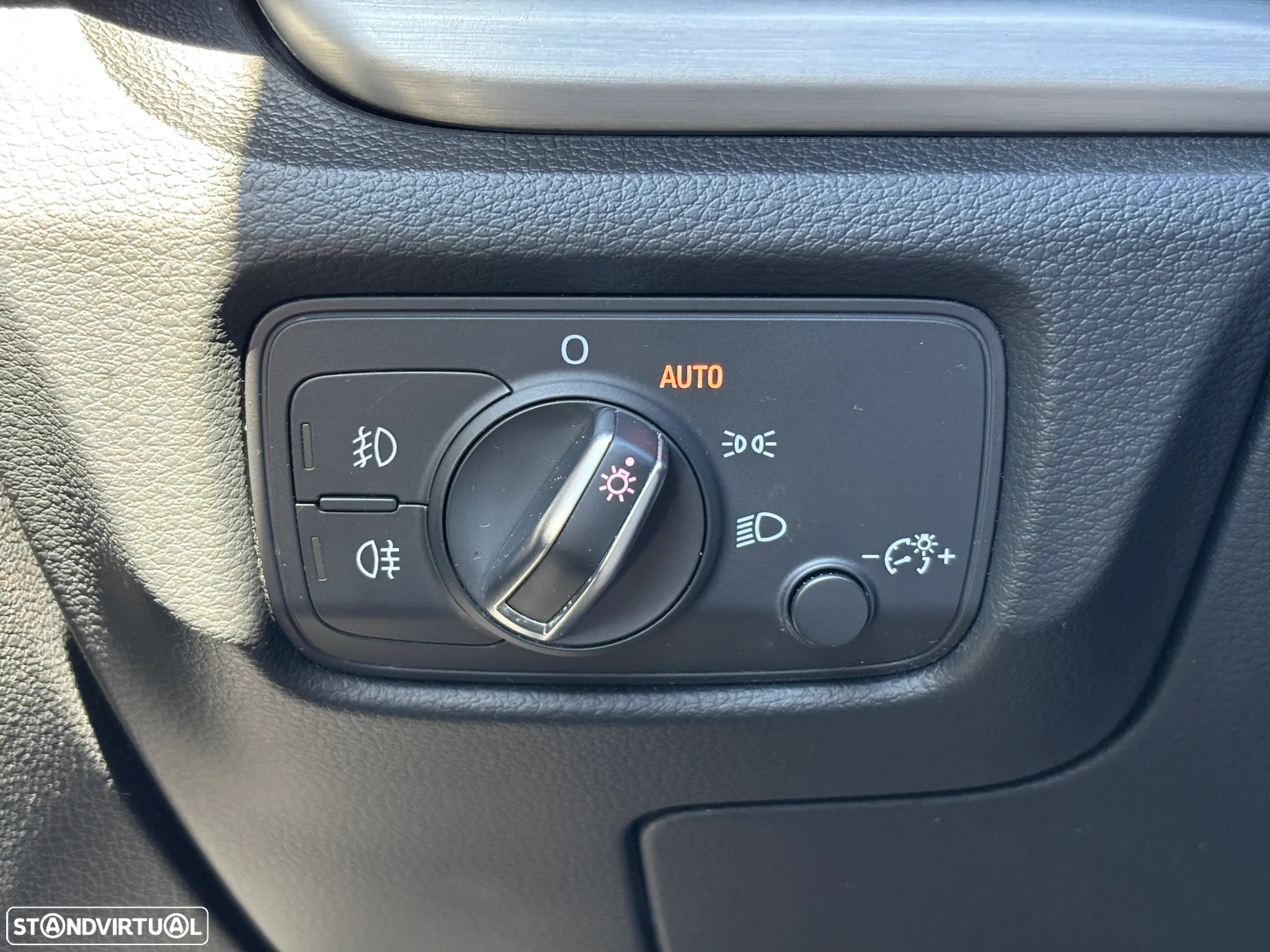 Audi A3 Cabrio 2.0 TDi S-line - 32
