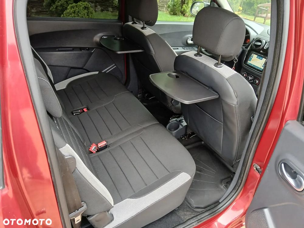 Dacia Lodgy 1.6 SCe Stepway S&S - 13