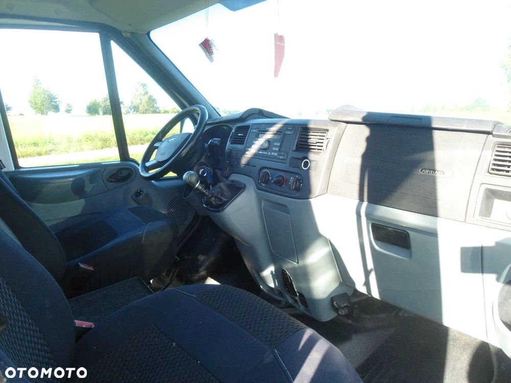 Ford Transit - 6