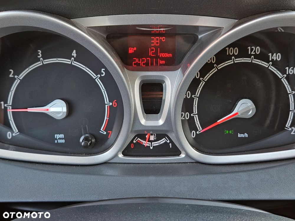 Ford Fiesta 1.6 Ti-VCT Titanium - 13