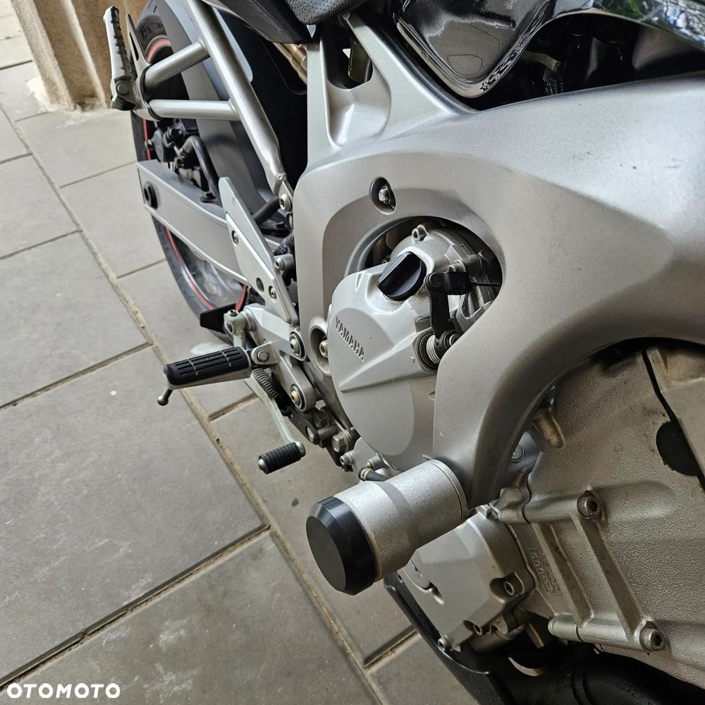 Yamaha FZ6 - 17