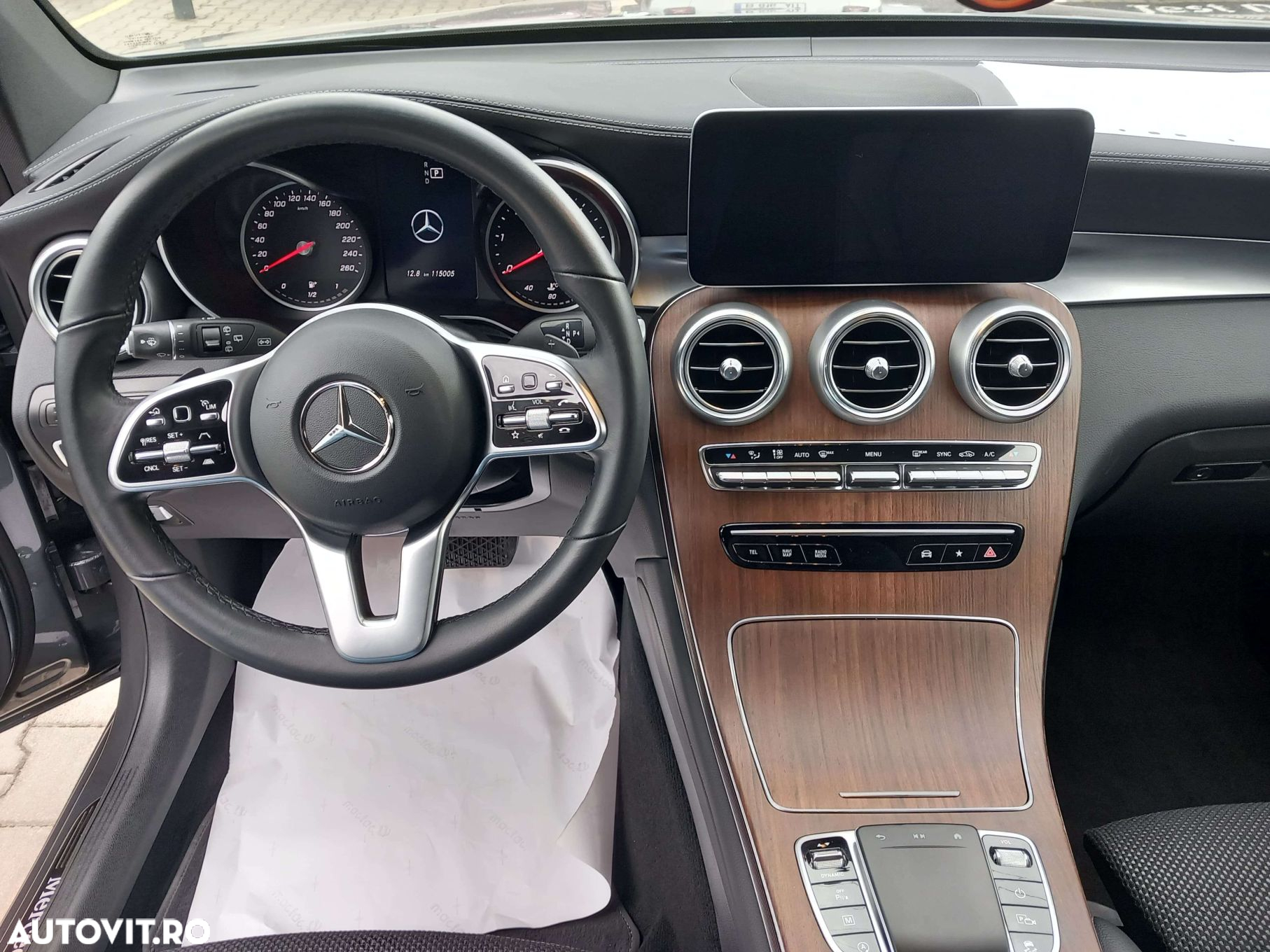 Mercedes-Benz GLC 300 d 4MATIC - 8