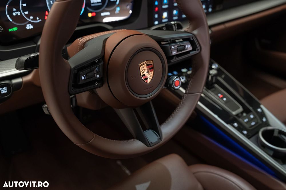 Porsche 992 - 16