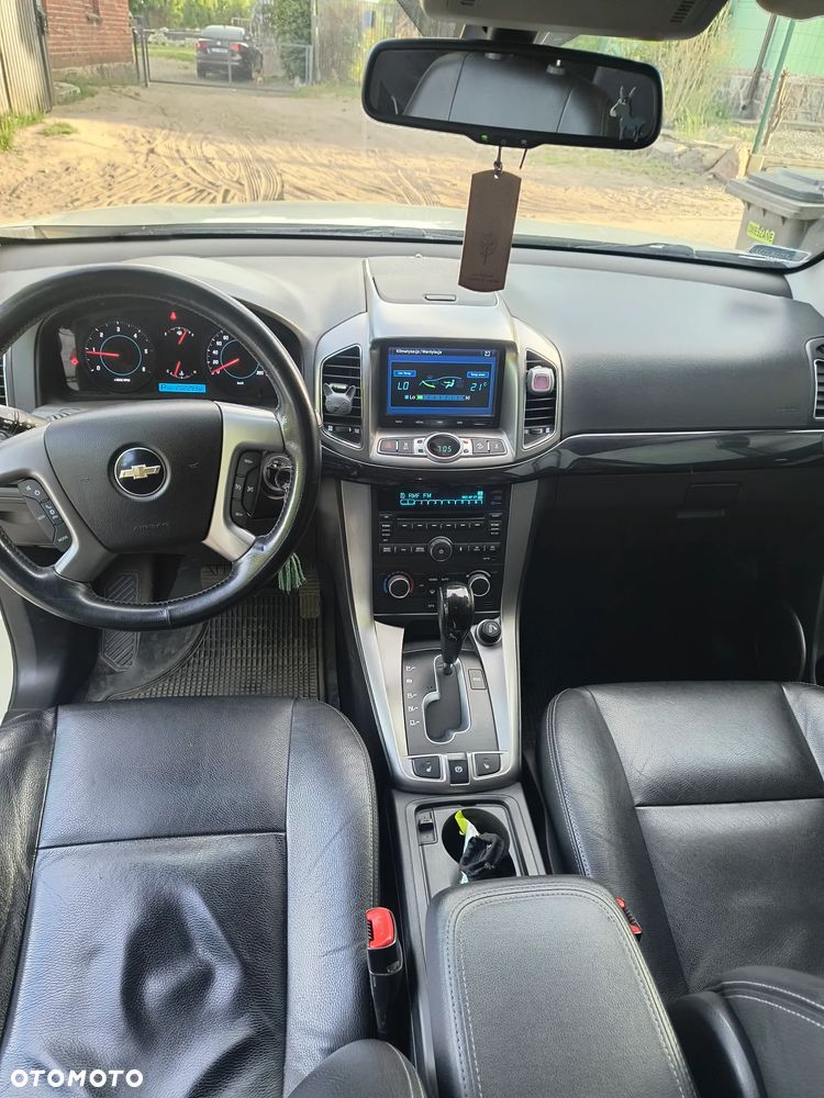 Chevrolet Captiva 2.2 D LTZ - 21