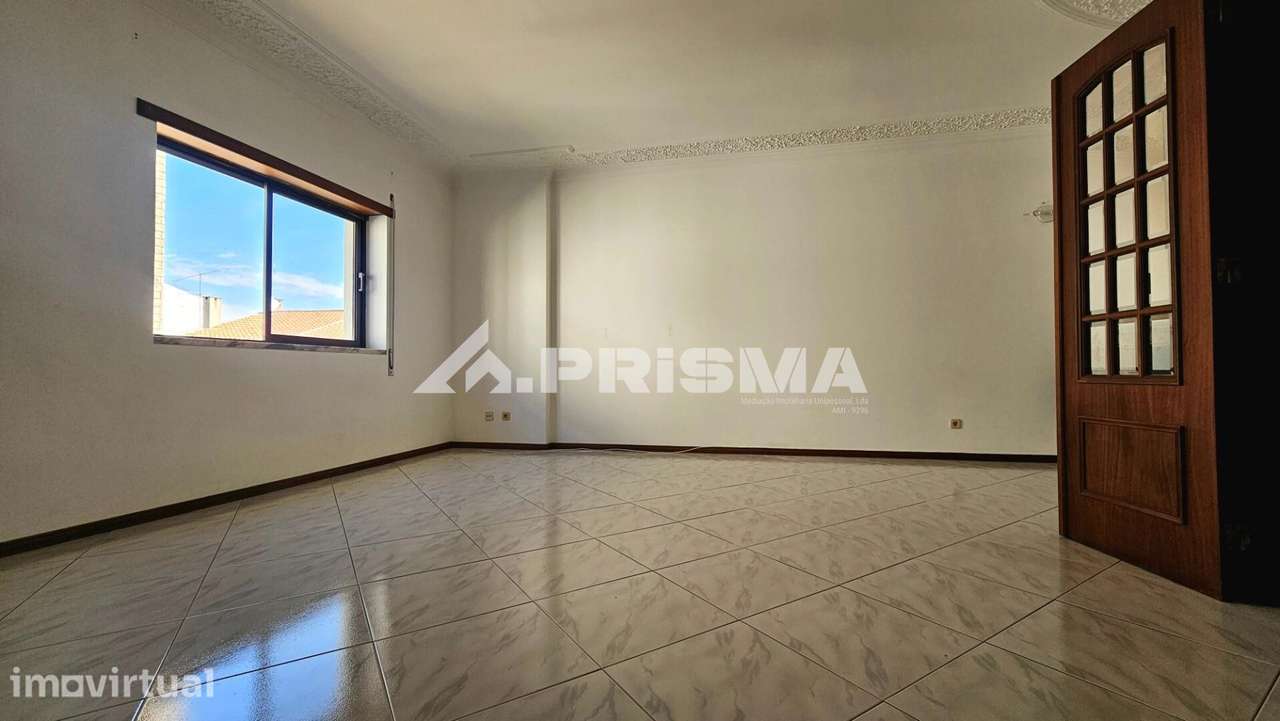 APARTAMENTO T4 PARA ARRENDAMENTO EM CASTELO BRANCO, CENTRO - Grande imagem: 3/17
