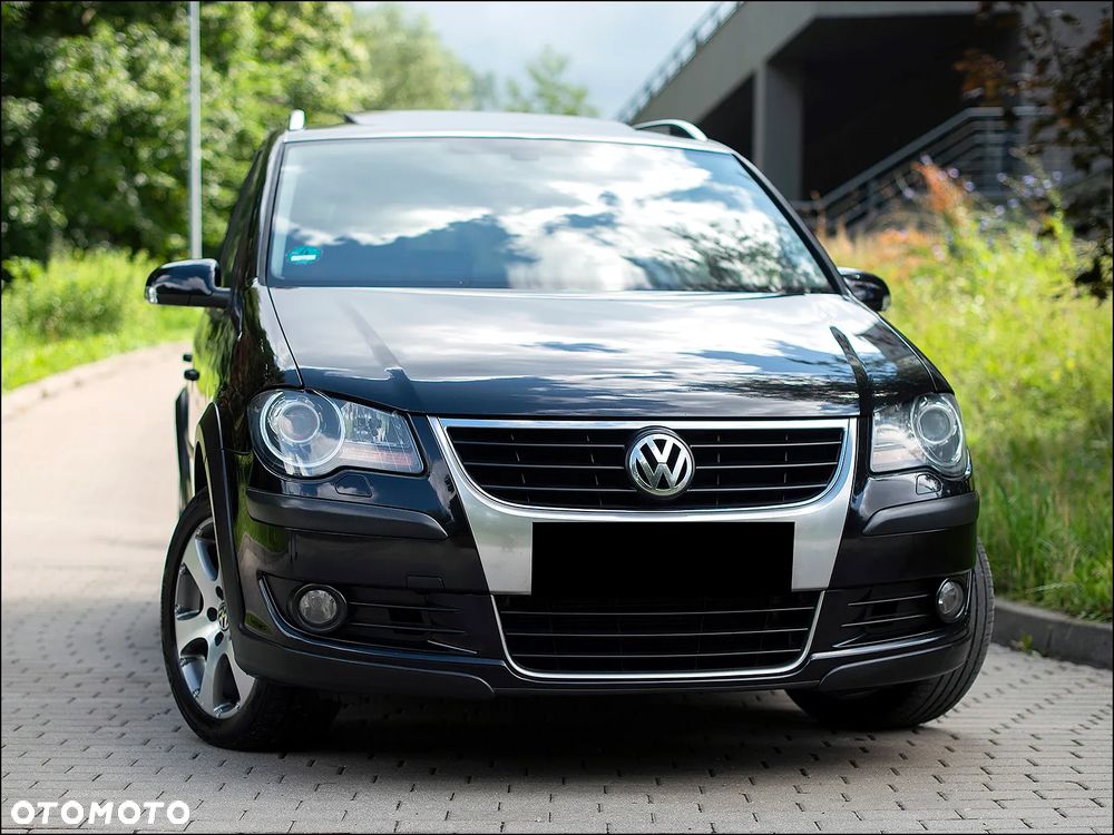Volkswagen Touran - 10