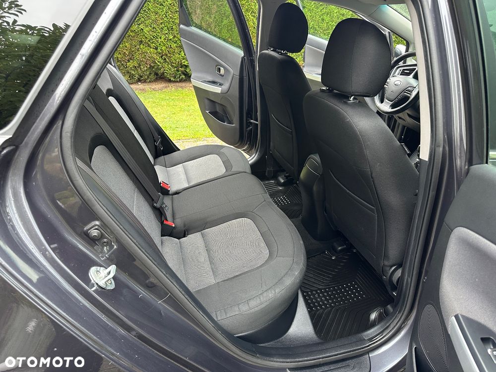 Kia Ceed 1.6 GDI ISG Dream-Team Edition - 22