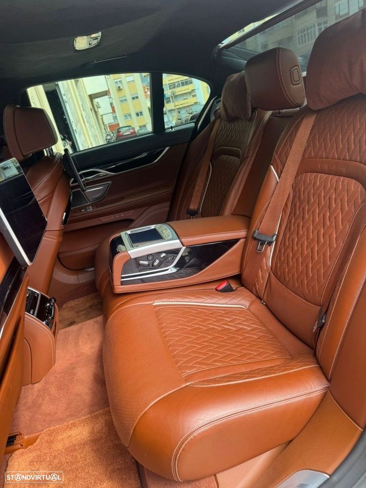 BMW 745 e iPerformance Pack M Auto - 8
