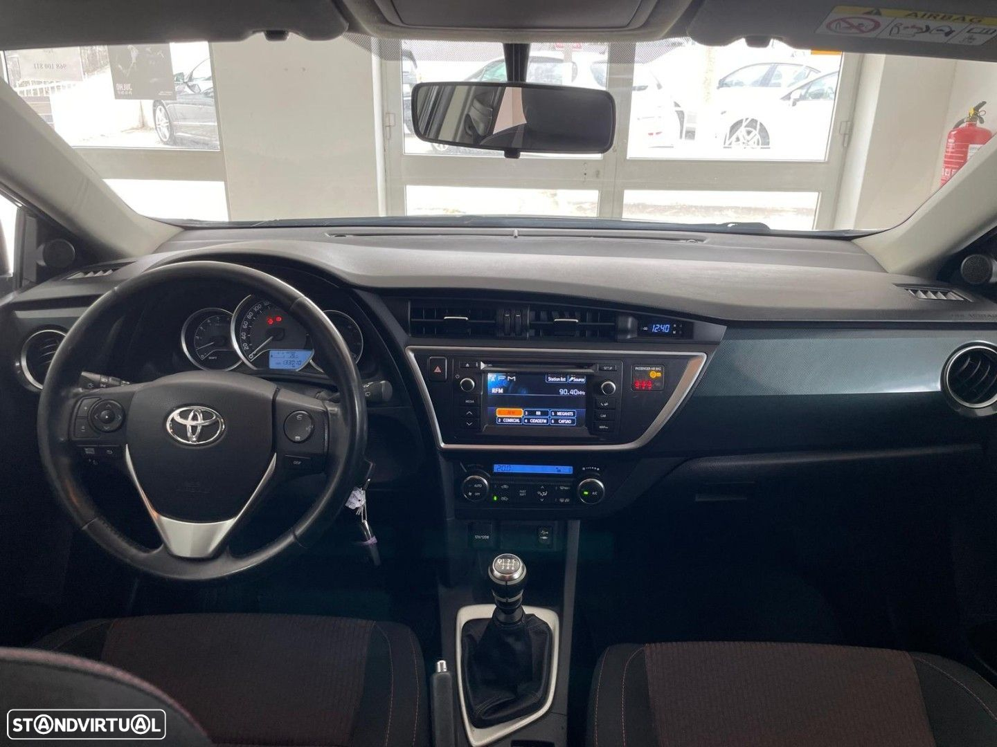 Toyota Auris 1.4 D-4D Exclusive+P.Sport - 6