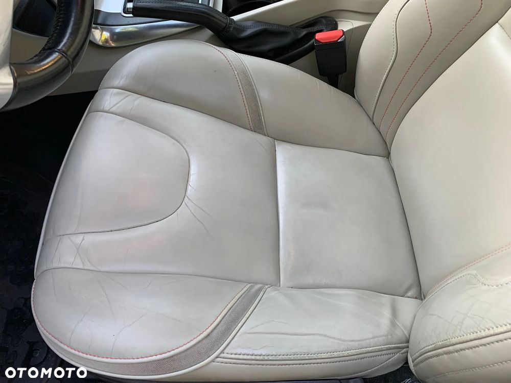 Volvo V40 T3 Ocean Race - 9