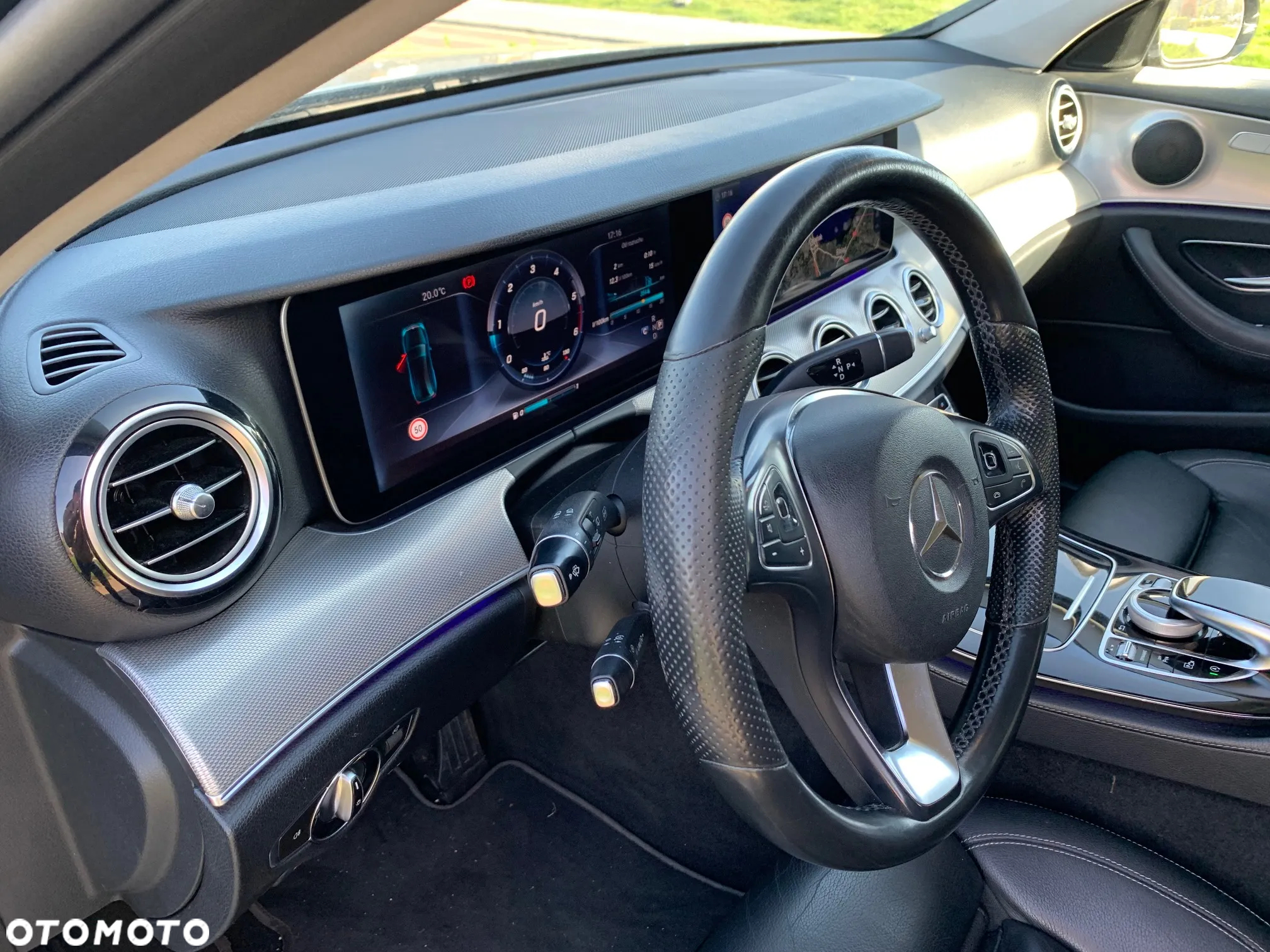 Mercedes-Benz Klasa E 220 d T 9G-TRONIC - 13