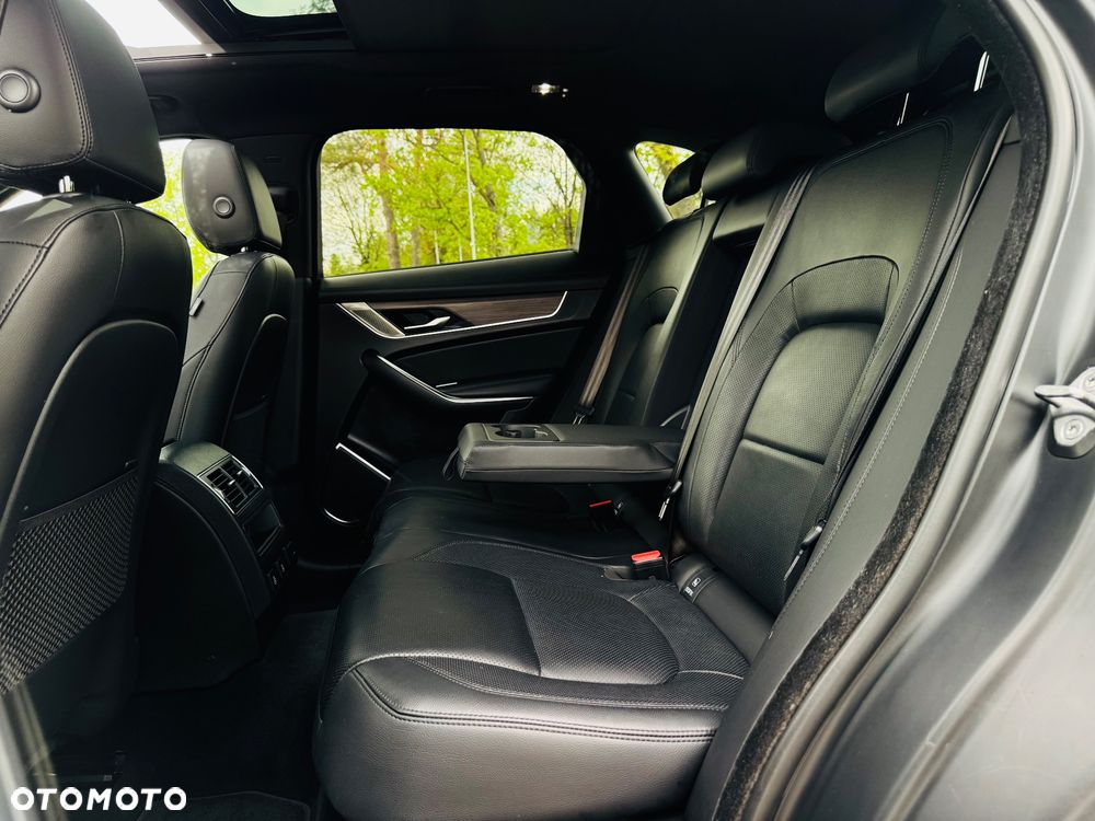 Jaguar F-Pace D200 AWD R-Dynamic HSE - 26