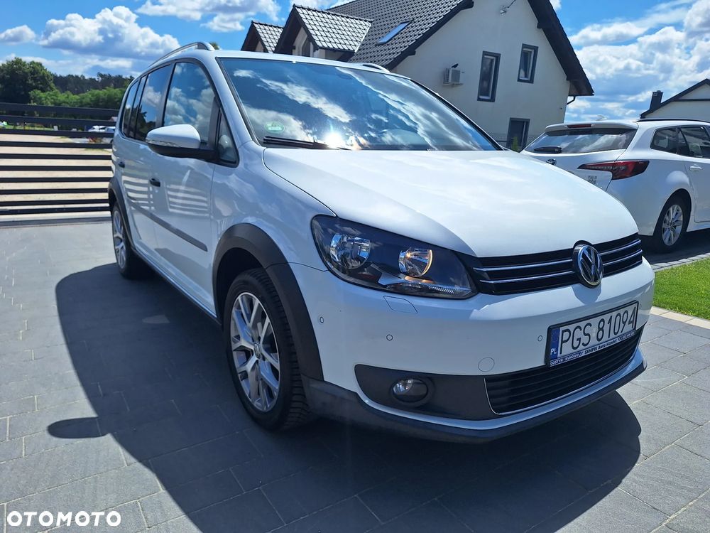 Volkswagen Touran - 4