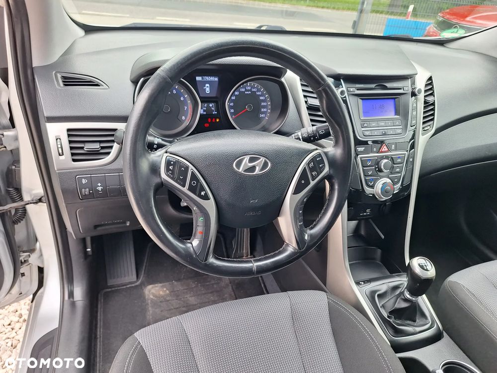 Hyundai i30 blue 1.6 GDI Trend - 8