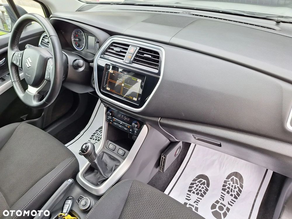 Suzuki SX4 S-Cross 1.0 T Premium 4WD - 13