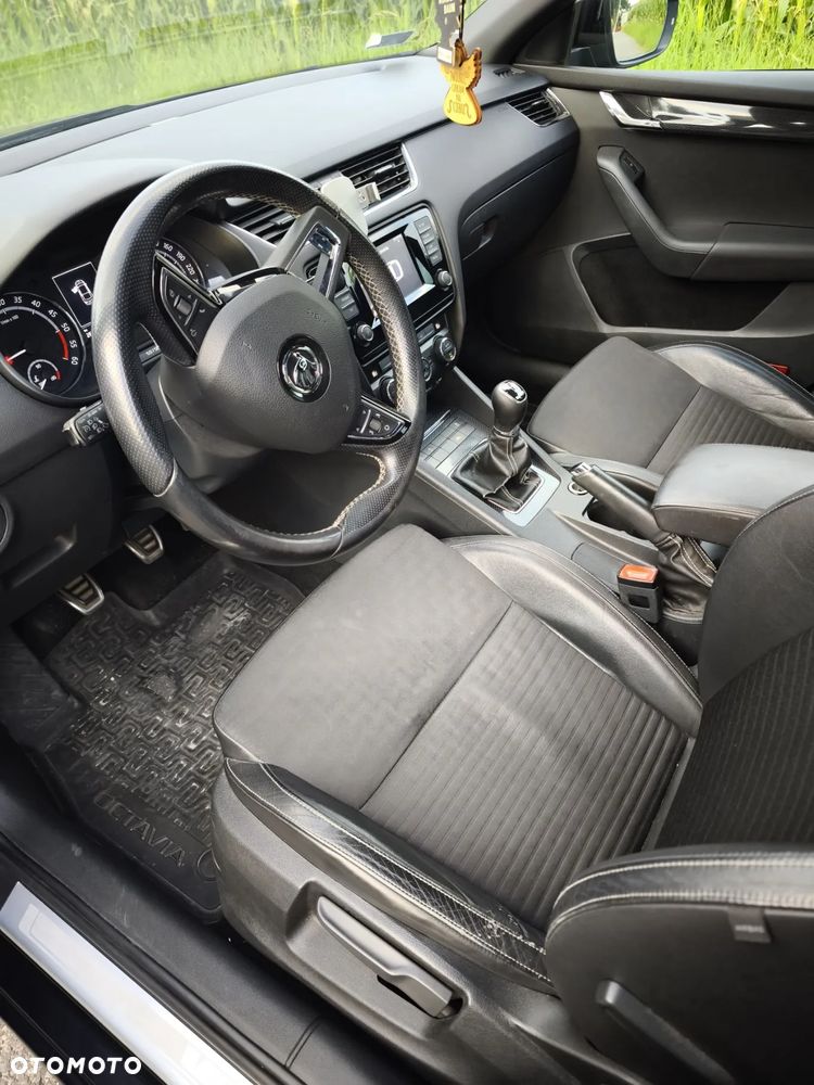 Skoda Octavia 2.0 TDI RS - 7