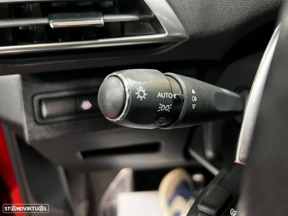 Peugeot 3008 1.2 PureTech GT EAT8 - 16