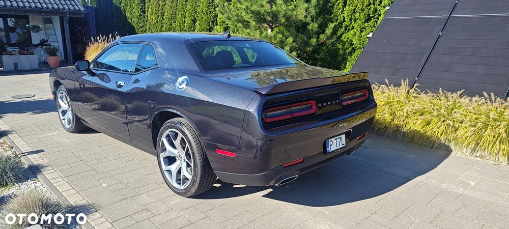 Dodge Challenger - 4
