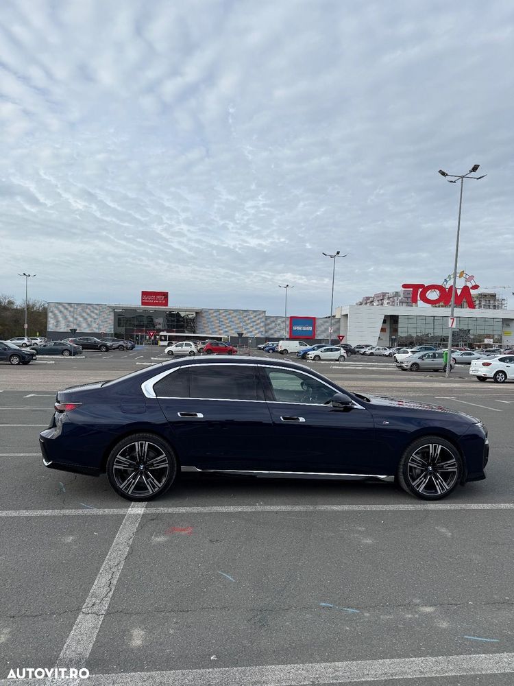 BMW Seria 7 - 26