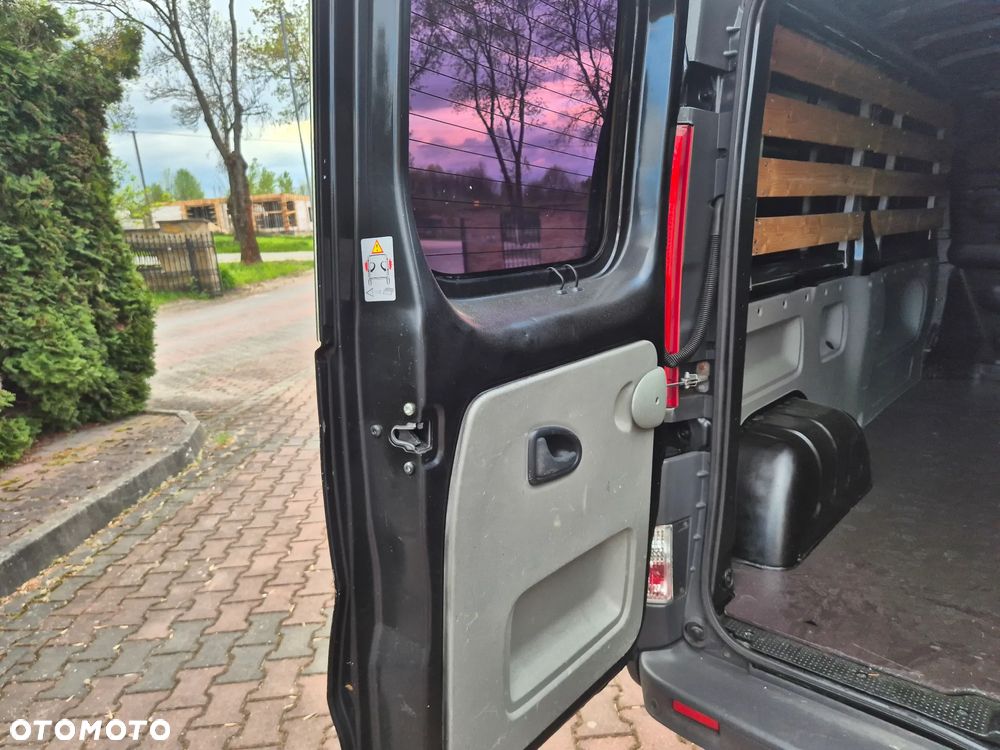 Renault Trafic - 14