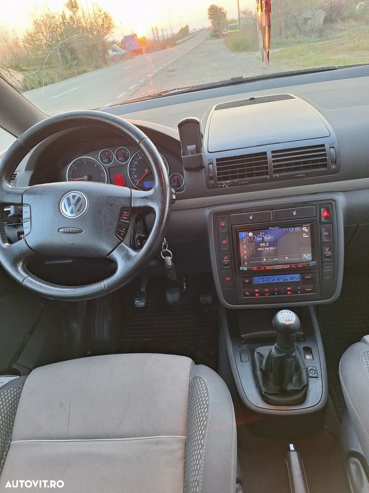 Volkswagen Sharan 2.0 TDI DPF Exclusive Edition - 22