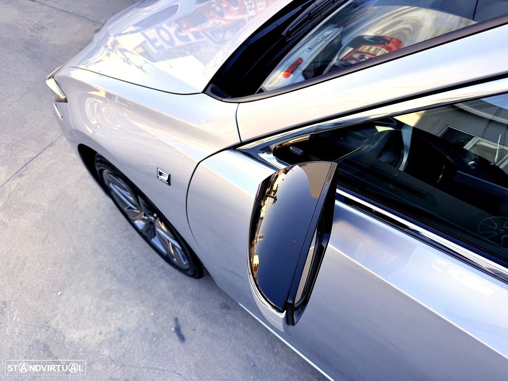 Lexus ES 300h - 52