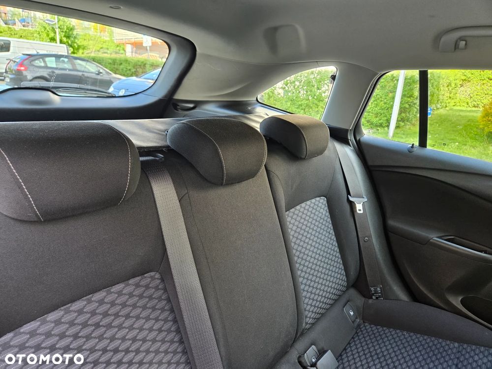 Opel Astra 1.6 CDTI Essentia S&S - 13