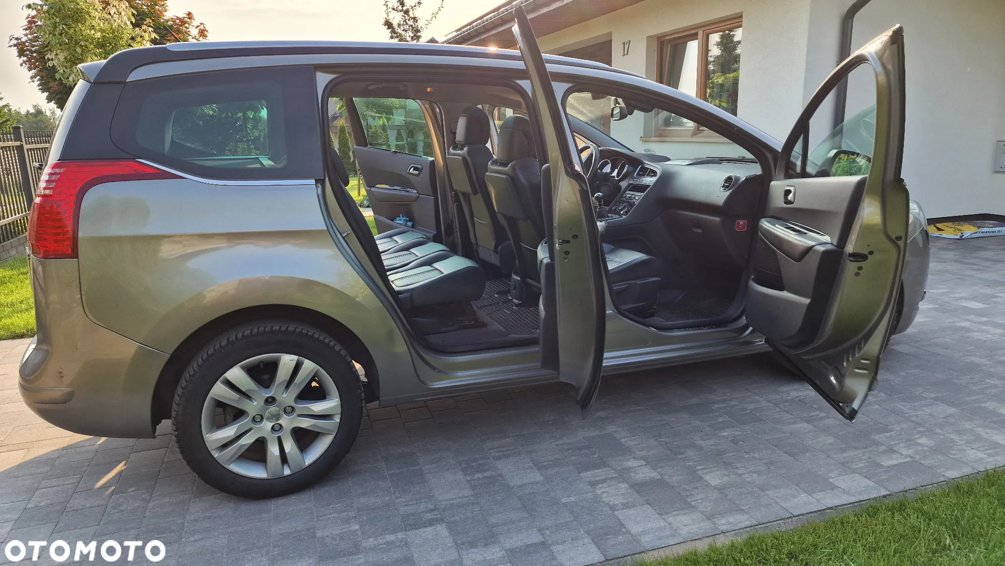 Peugeot 5008 - 9