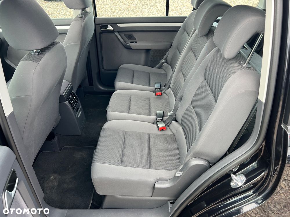 Volkswagen Touran 1.6 TDI DPF BlueMot Comfortline - 18