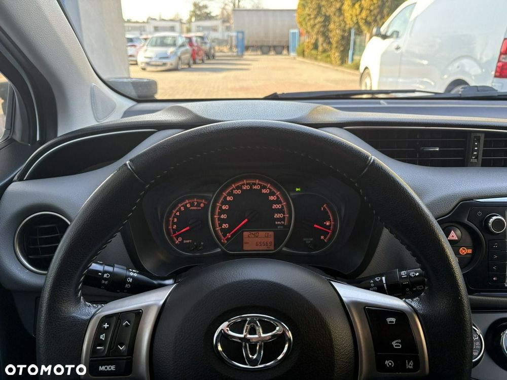 Toyota Yaris - 19