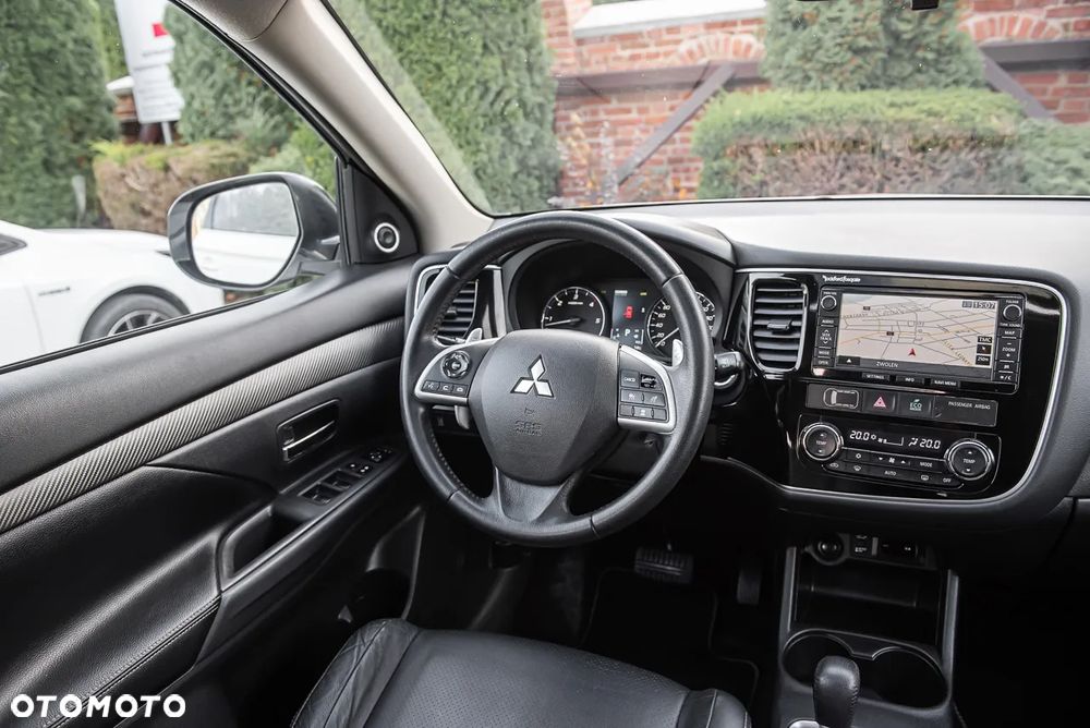 Mitsubishi Outlander 2.2 DI-D 4WD Automatik Invite - 27